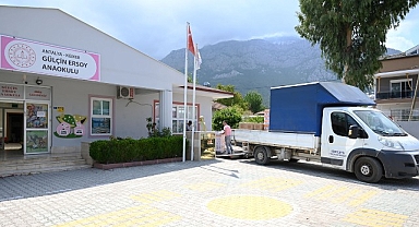 Kırtasiye malzemelerinin dağıtımı sürüyor