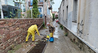 Kuzey Ege’de etkili olan yağışa Ayvalık Belediyesi’nden anında müdahale