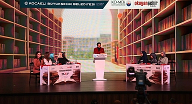 Kitap Fuarı’nda münazara ve müzikal tiyatro bir arada