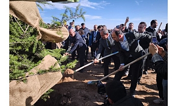 Başkan Altay “Geleceğe Nefes Konya’ya Hayat” Programında Öğrencilerle Fidan Dikti